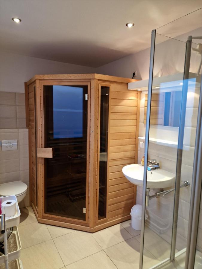 Haus Sandra Glowe Esterno foto